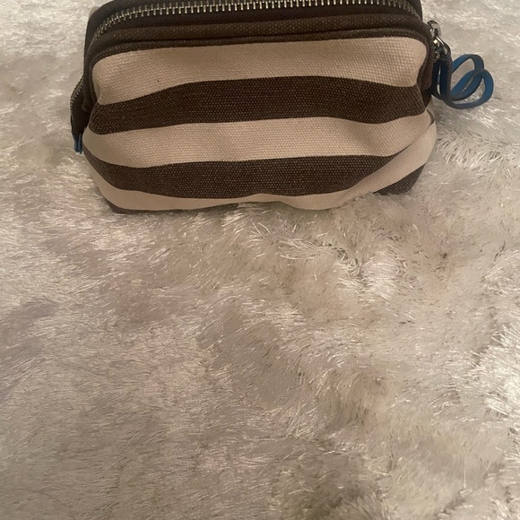 Henri Bendel Cosmetics Wristlet Bag - Picture 6 of 8